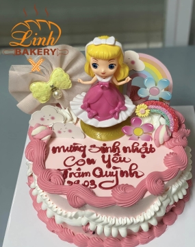 Bánh sinh nhật bé gái