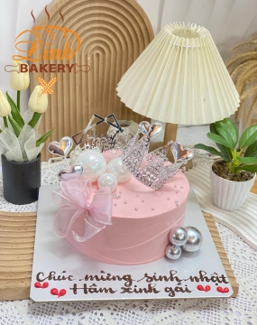 Bánh cho nữ tone hồng 1