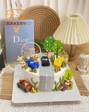 Bánh sinh nhật bé trai ô tô 