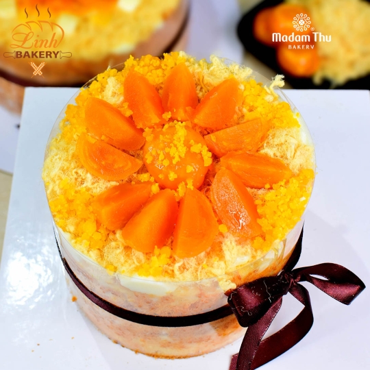 Bánh bông lan trứng muối 