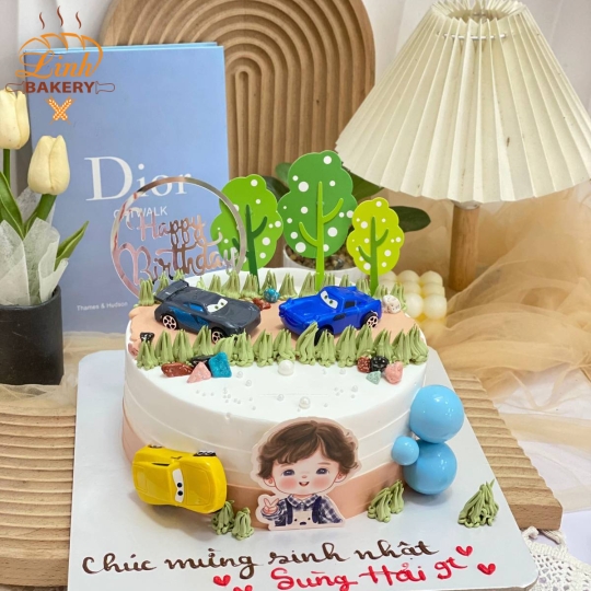 Bánh sinh nhật bé trai ô tô